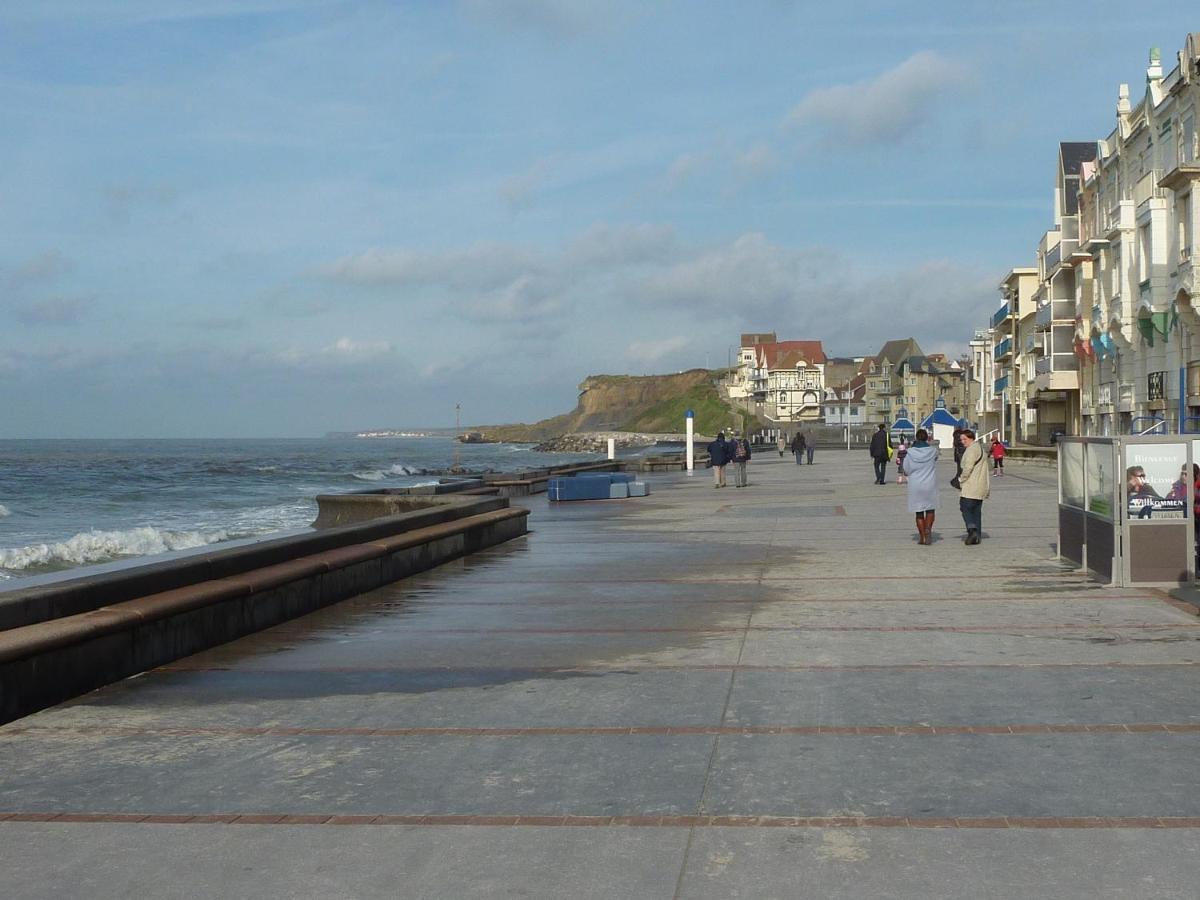 Appartement Wimereux - Opaalkust Met Frontaal Zeezicht Exterior foto